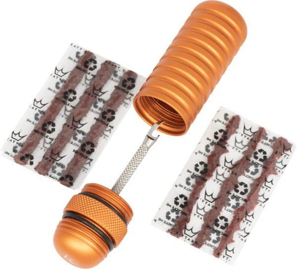 Peaty's Holeshot Tubeless Puncture Plugger Kit - Image 5