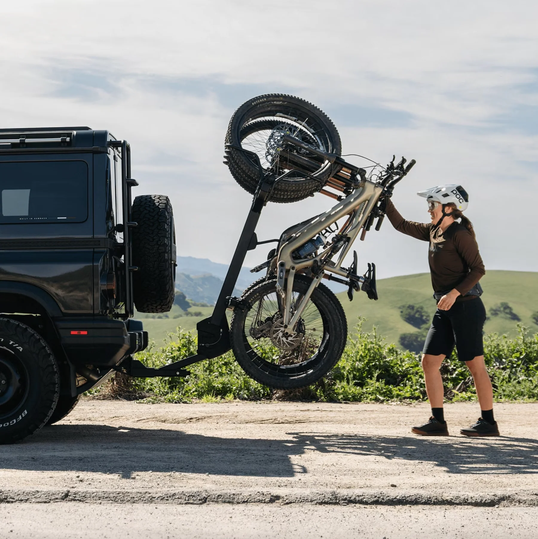 Thule ReVert Vertical Hitch Rack 6 Bike - Image 5